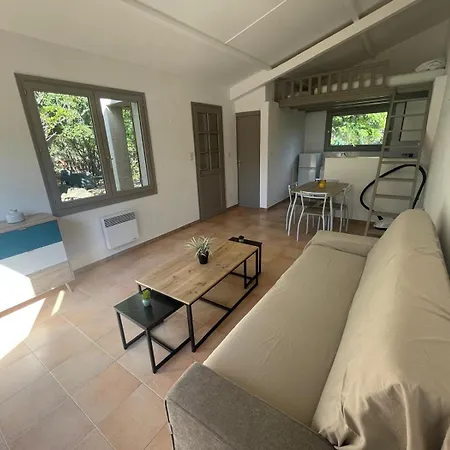 Mini De Saint Cyprien 別荘